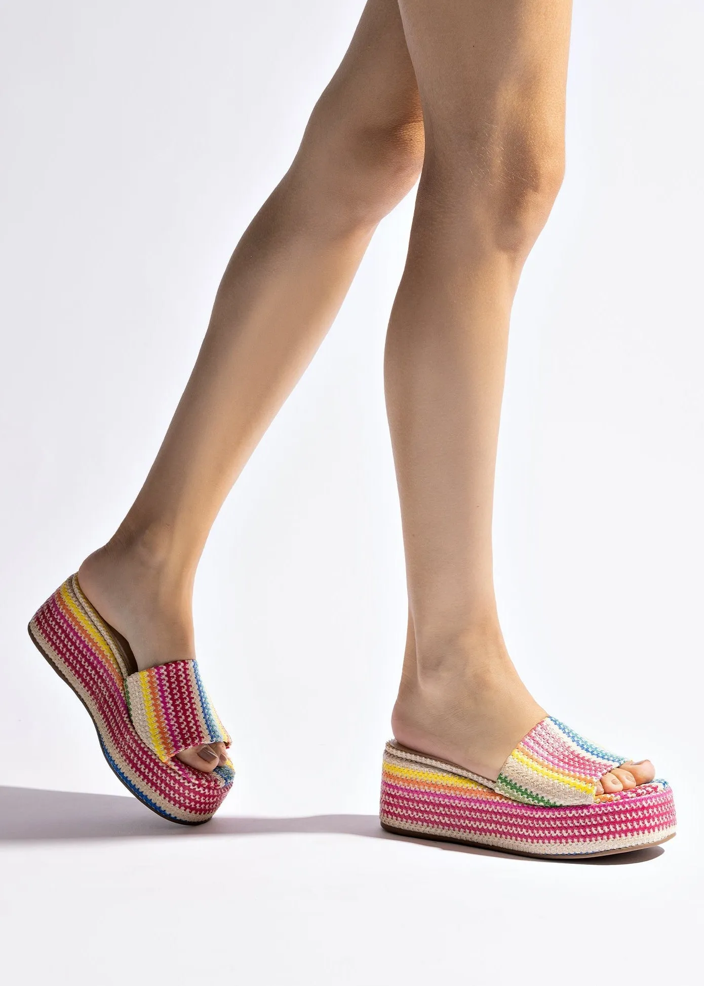 Larroude Alex Flatform Mule In Rainbow Raffia