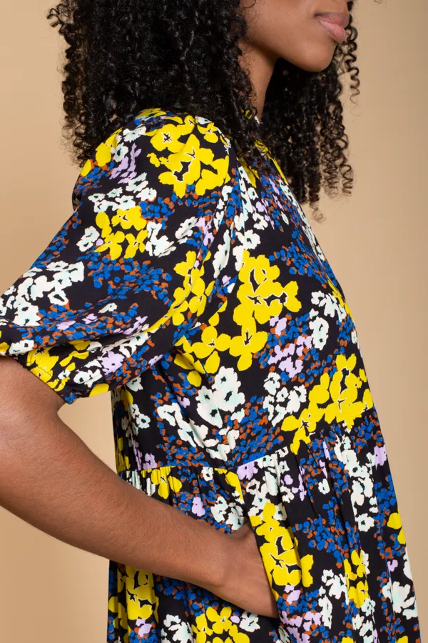 Lilium Short Tiered Dress in Ditsy Floral Print