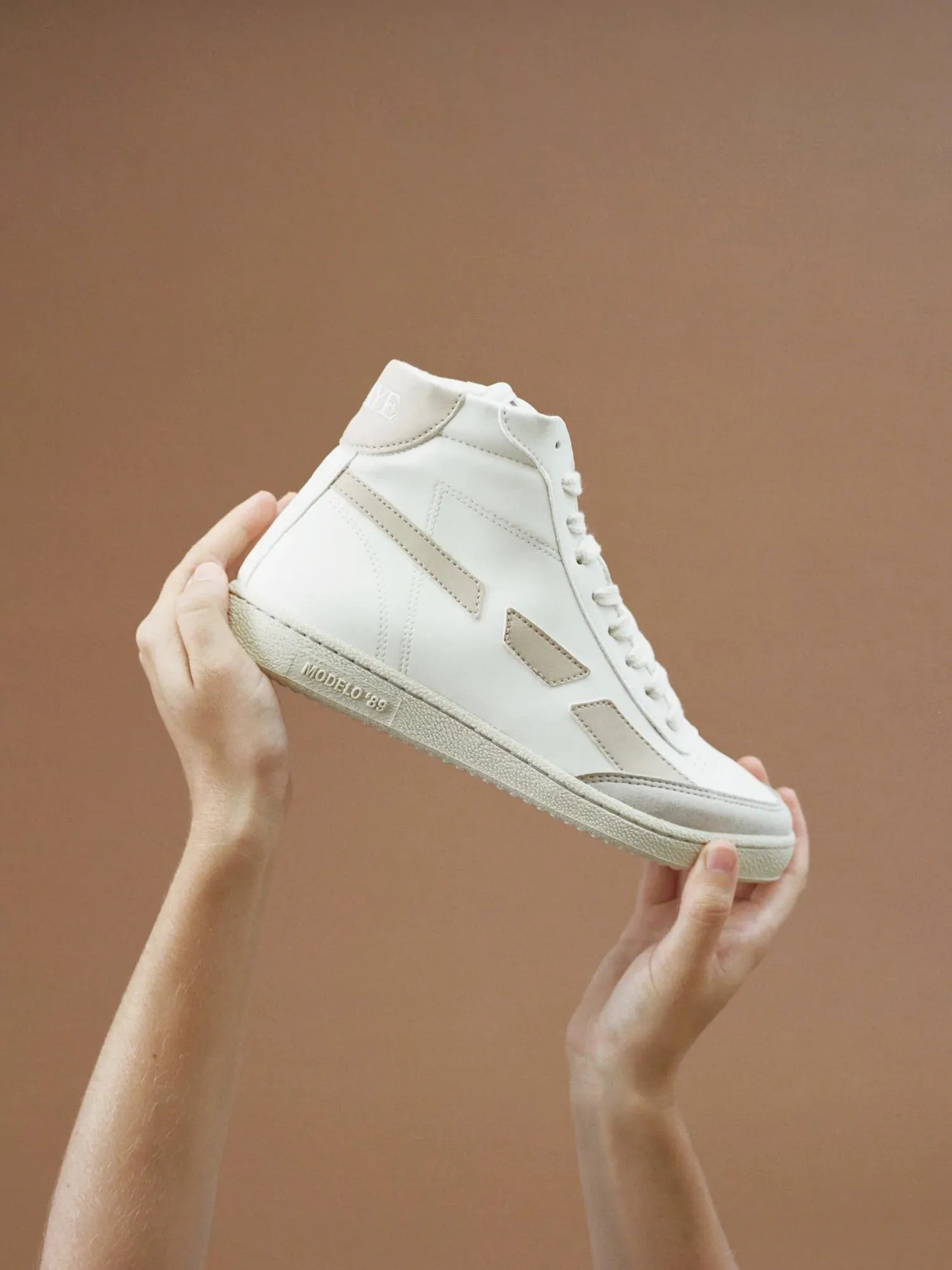 Modelo '89 Hi Sneakers - Beige